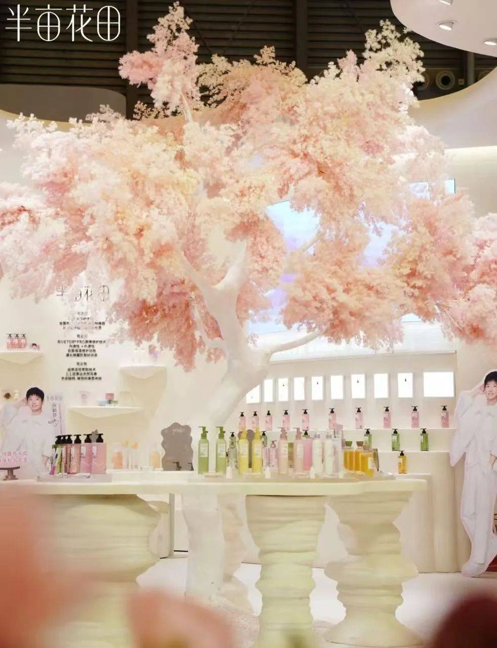 下中国化妆品市场呈现这些趋势麻将胡了2试玩网站全球化背景(图4) 下中国化妆品市场呈现这些趋势麻将胡了2试玩网站全球化背景(图4)